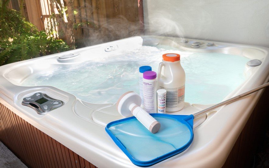 How to clean hot tub with vinegar: the best guide